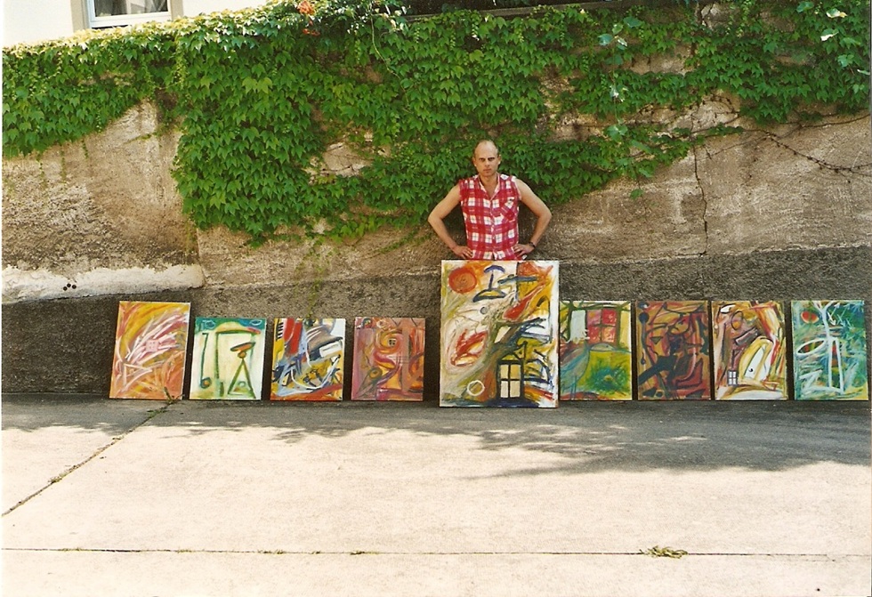 Jürgen Nöding mit seinen Gemälden ca 2002